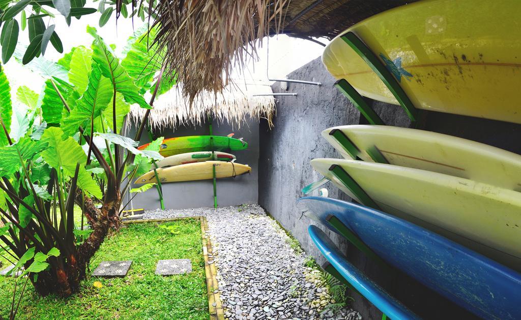 Premier Surf Camp Hotel Canggu Exterior foto