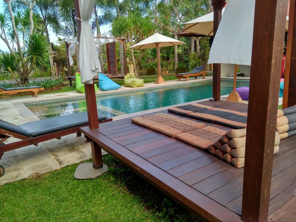 Premier Surf Camp Hotel Canggu Exterior foto