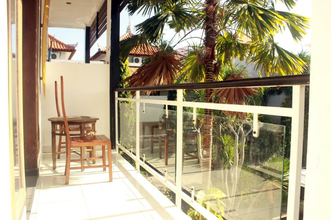 Premier Surf Camp Hotel Canggu Exterior foto