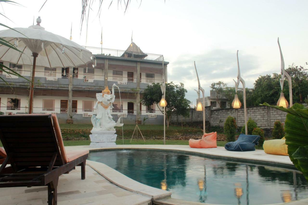 Premier Surf Camp Hotel Canggu Exterior foto