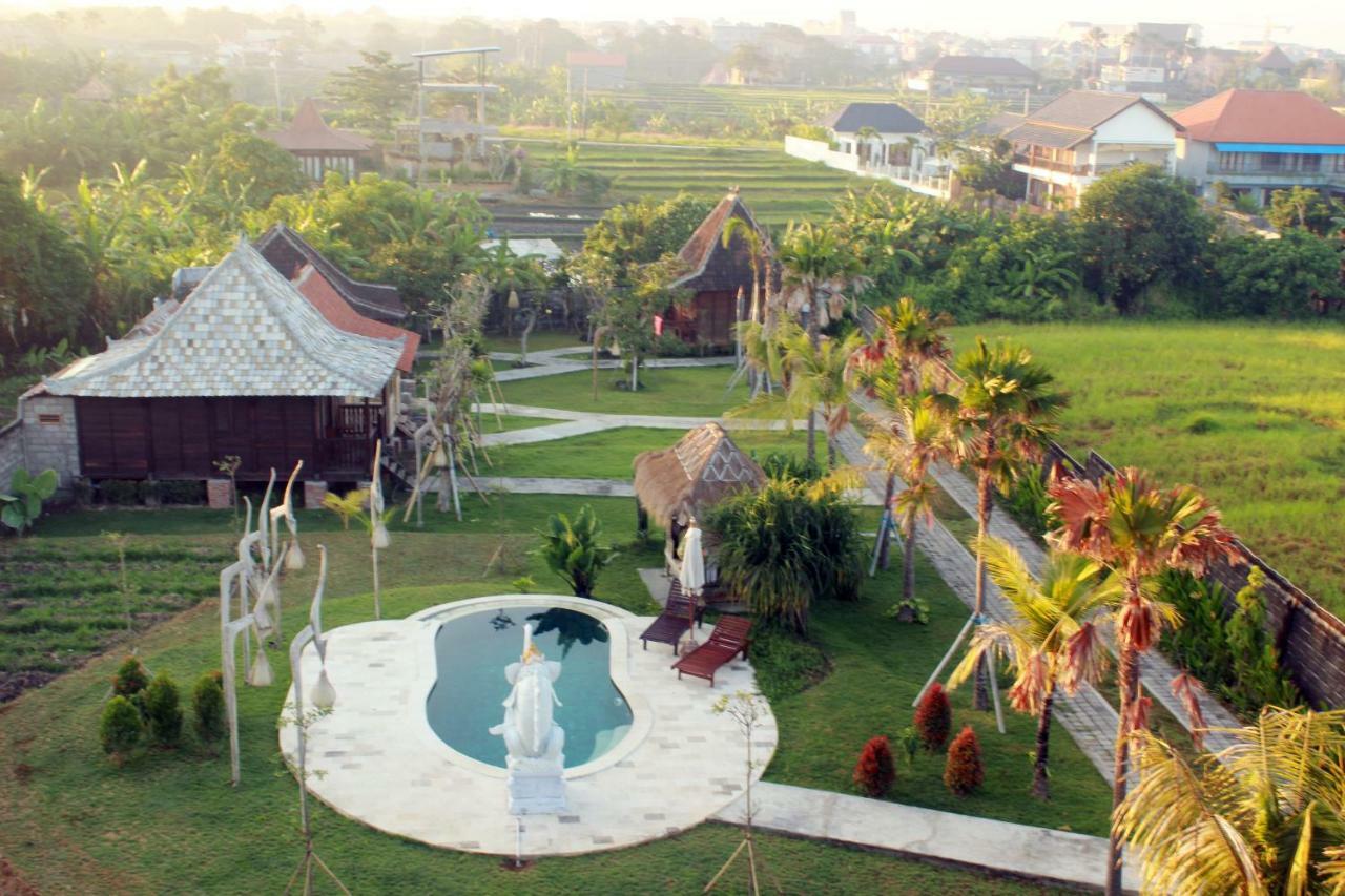 Premier Surf Camp Hotel Canggu Exterior foto