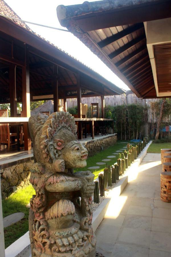 Premier Surf Camp Hotel Canggu Exterior foto