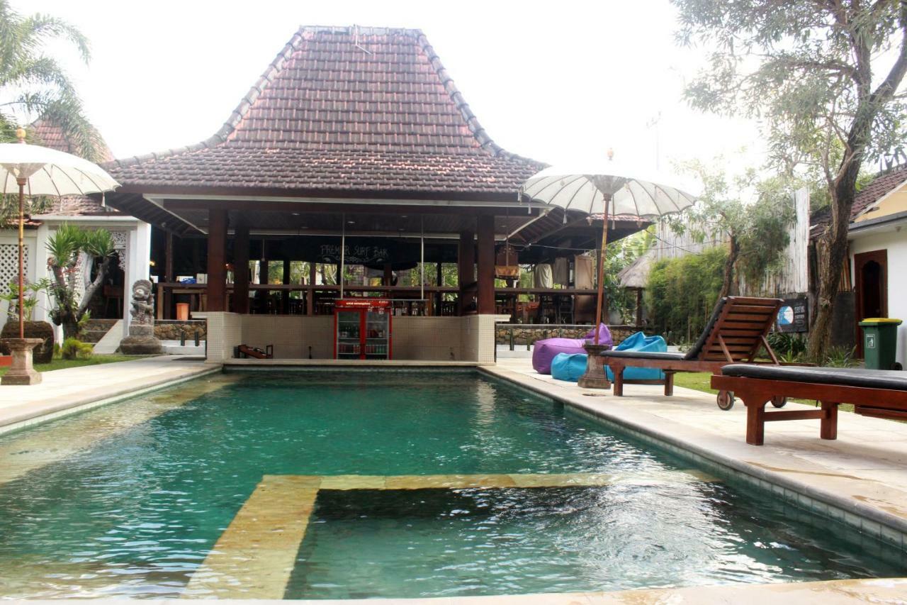 Premier Surf Camp Hotel Canggu Exterior foto